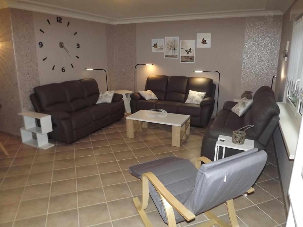Grosszuegige Ferienwohnung Am Waldesrand Im Seenland Lauta Eksteriør bilde
